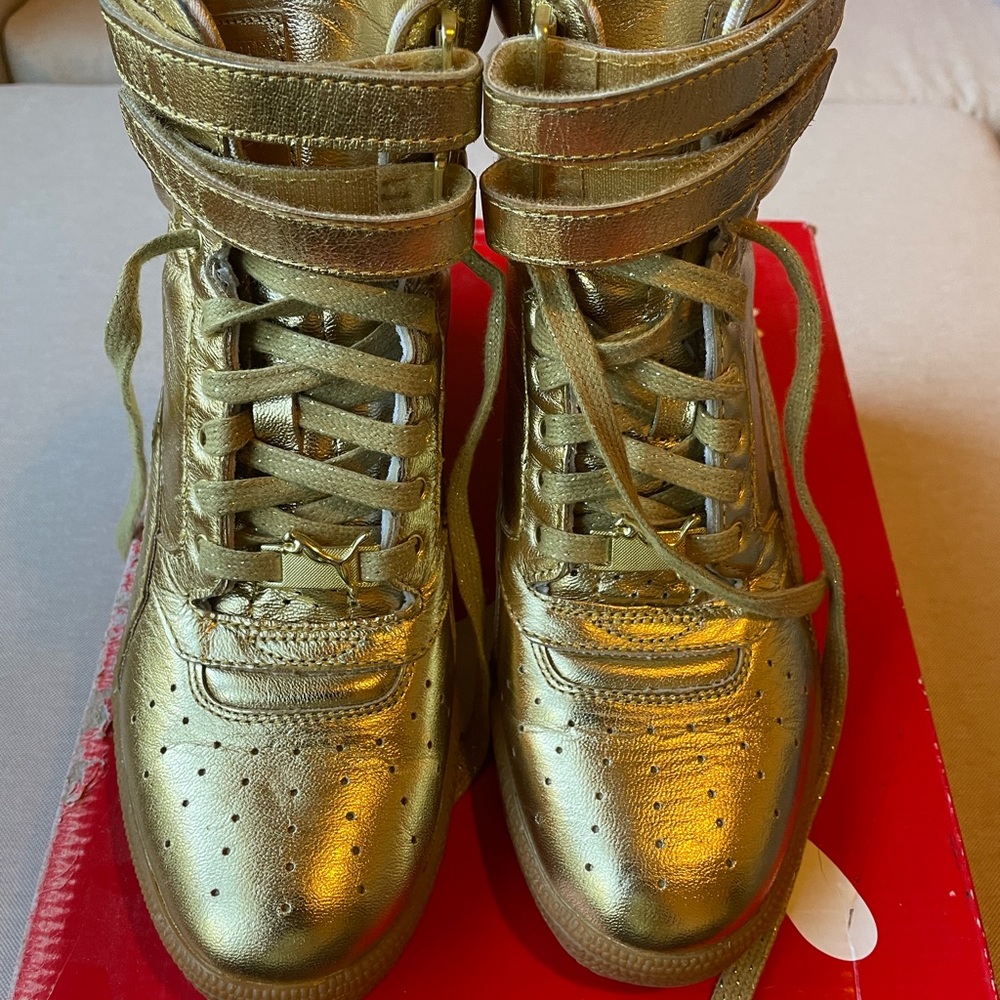 Puma Sky Wedge Rime Gold Foil Vanilla. Extra laces included. Make an offer.